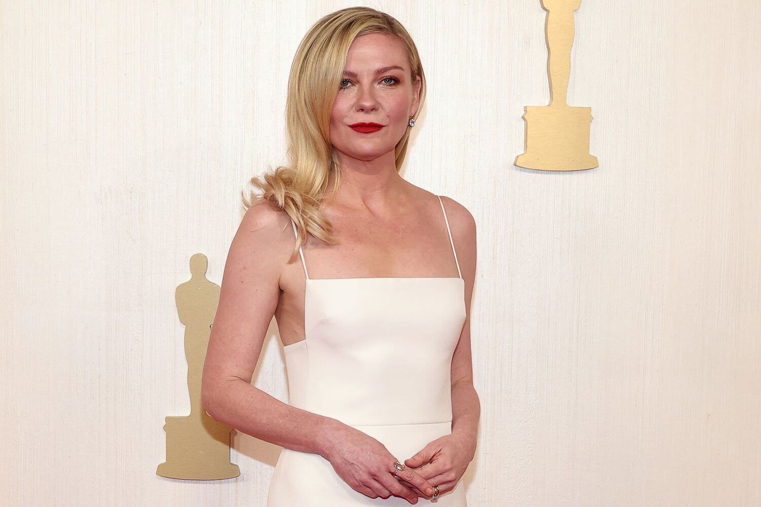 Kirsten Dunst: Rising Star – Wiki, Age, Bio, Personal Life & Net Worth